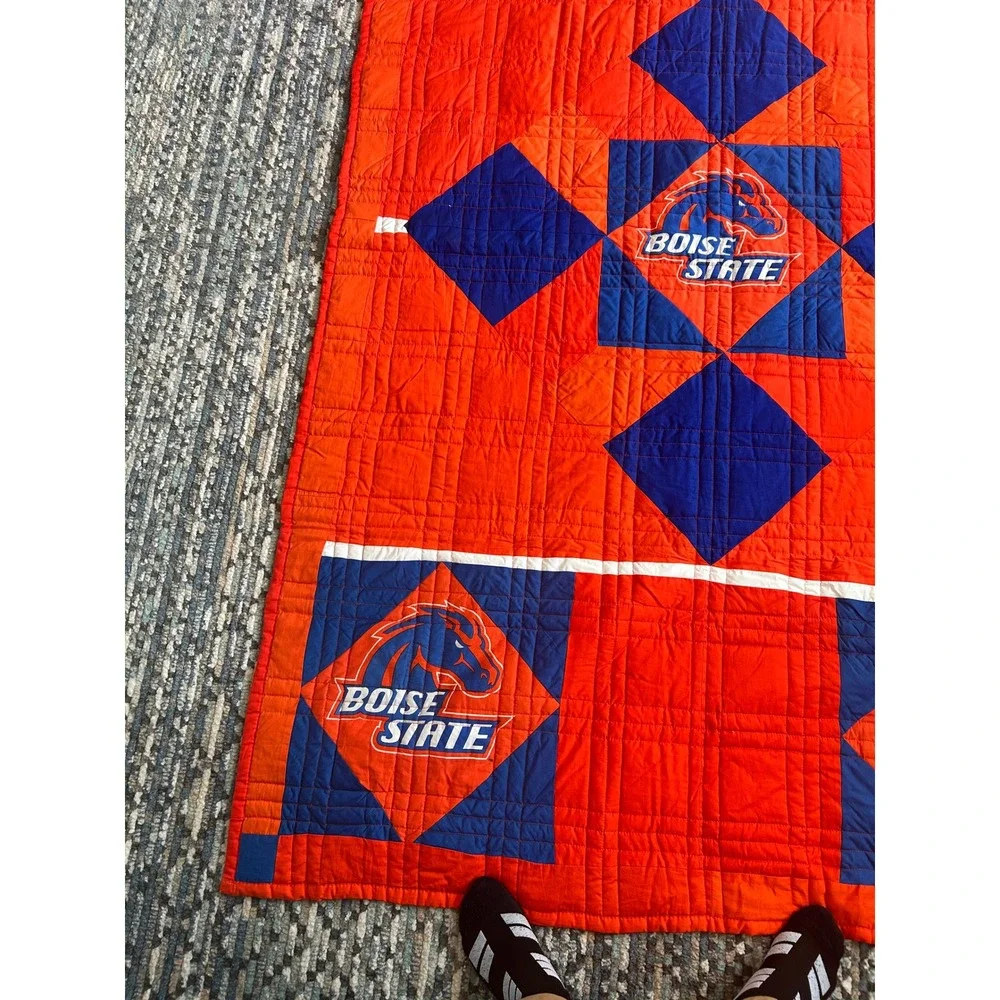 Boise‎ State Broncos Quilt Throw Blanket Orange Blue 54x84 Logo Chair Inc NCAA